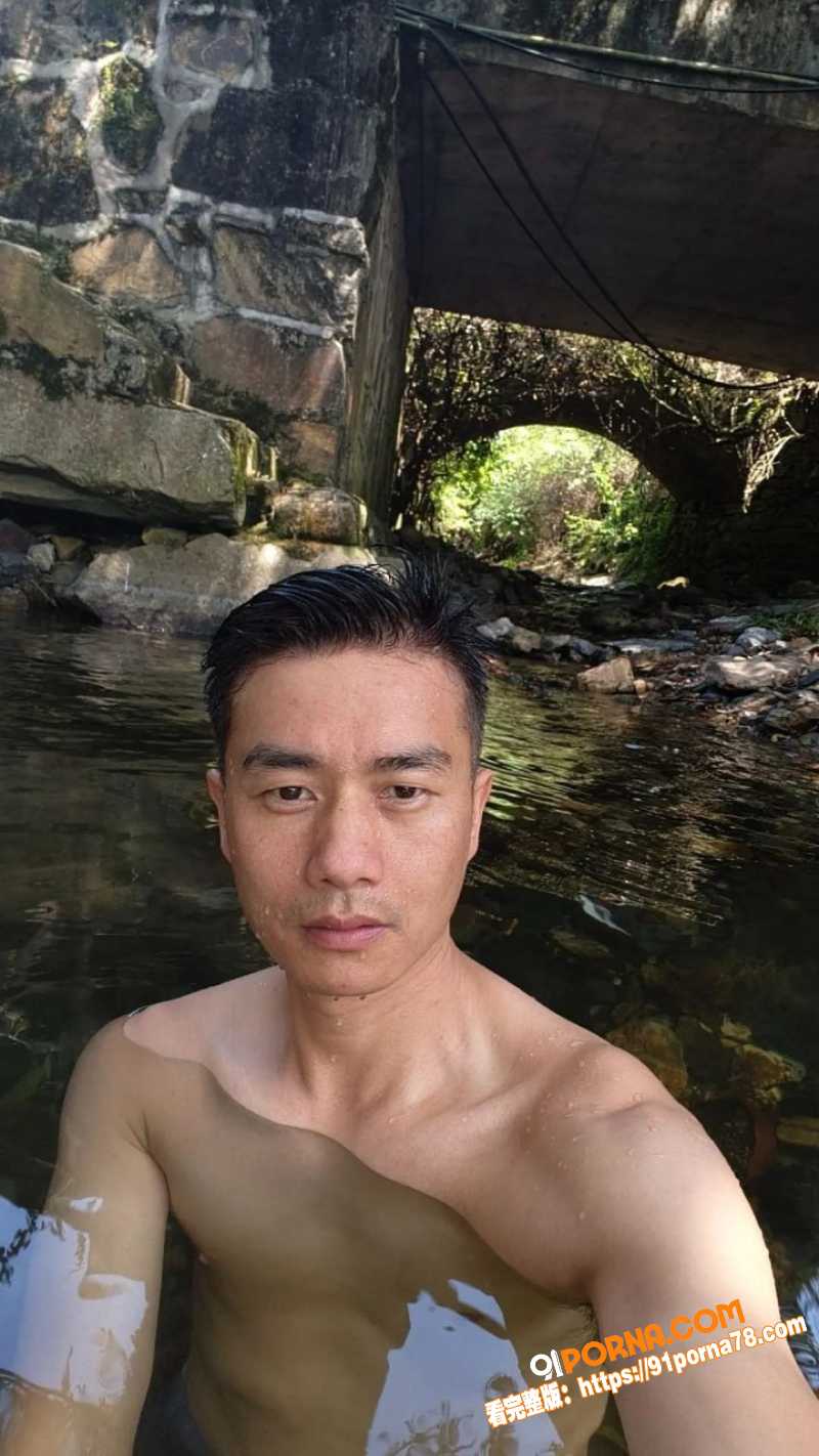 抖音网红帅气已婚直男大叔...（1）
